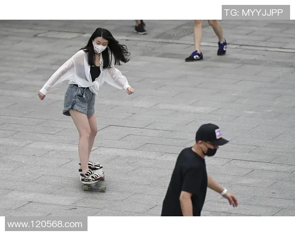 滑板战术解析：深入探讨上海滑板队的独特进攻体系与战术布局